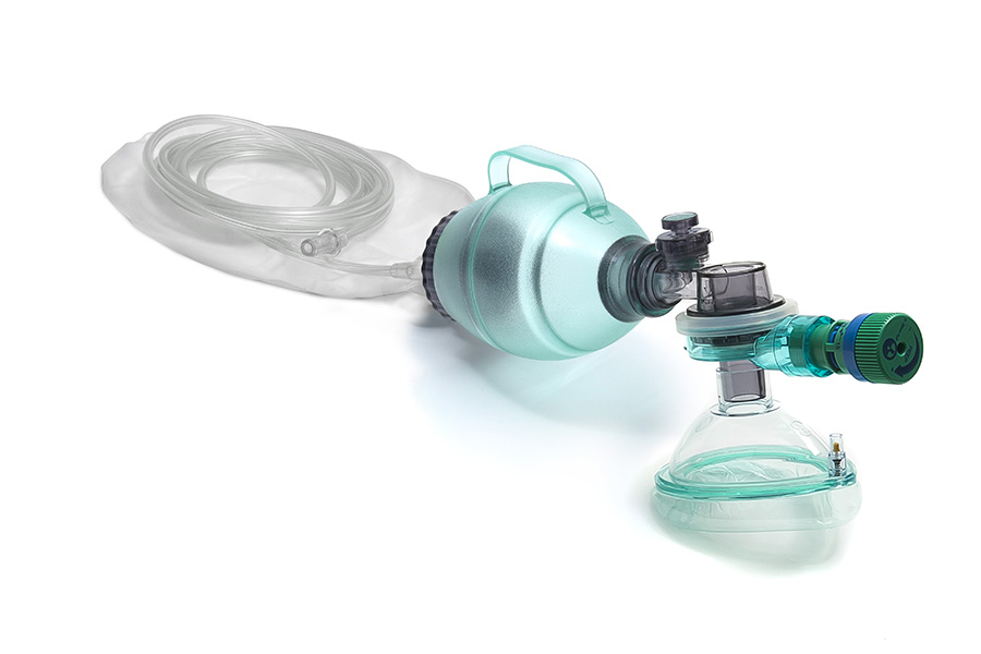 Manueel resuscitatie systeem, met 550ml ballon, overdruk ventiel (40cm H₂O), afneembaar reservoir, instelbare PEEP klep en maat 3 masker
