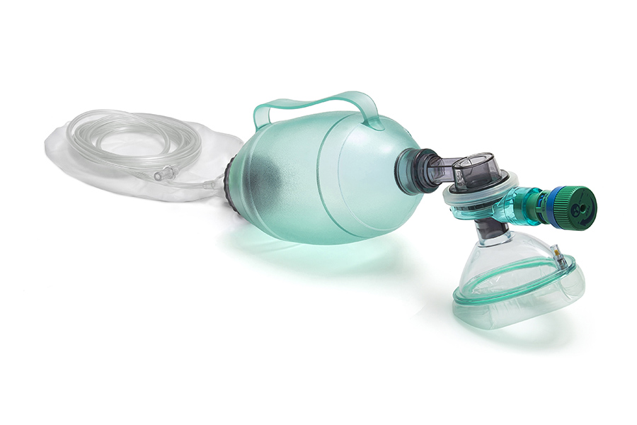 Manueel resuscitatie systeem voor klein volwassenen, met 1.0L ballon, overdruk ventiel (40cm H₂O), afneembaar reservoir, instelbare PEEP klep en maat 4 masker